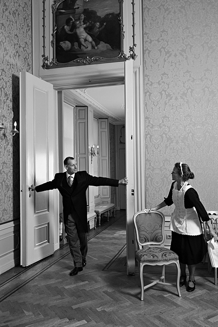 mimeact met butler en dienstmeid