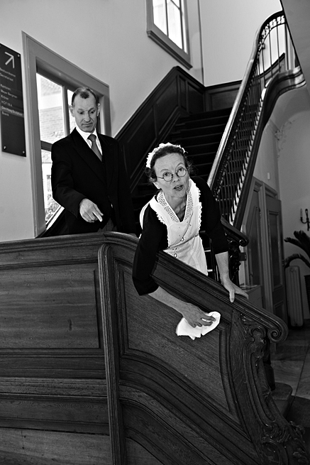 mimeact met butler en dienstmeid